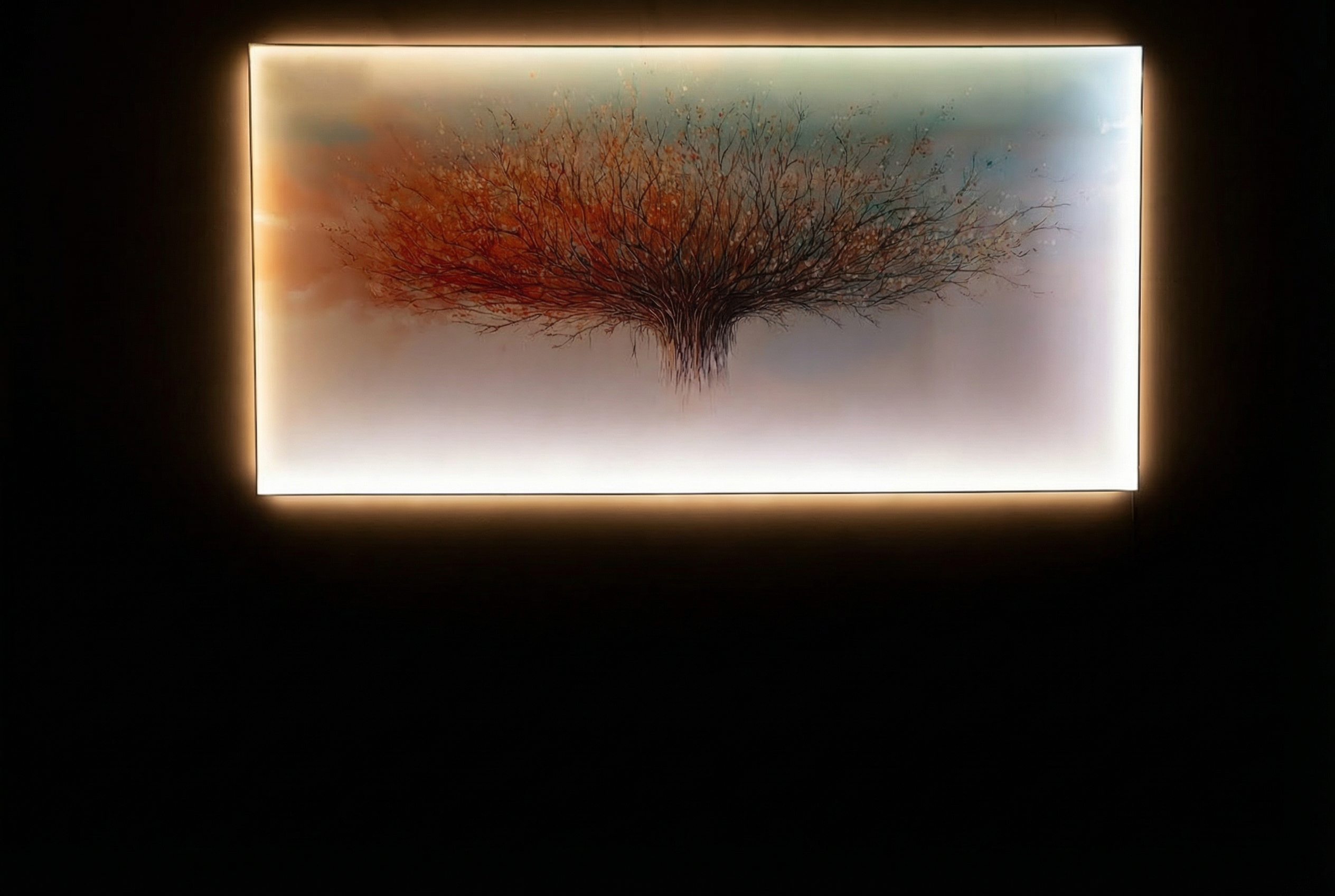 Moreno Lichtbild mit Astmotiv, frontal an der Wand, Hinterleuchtung an